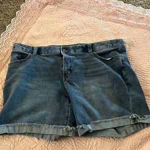 Plus size Jean shorts size 18